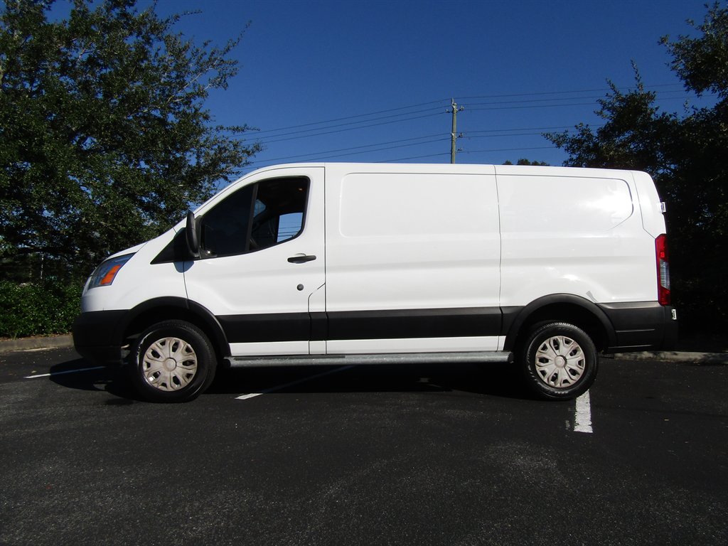 2019 Ford T250 Vans